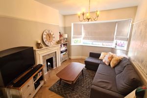 Lounge- click for photo gallery